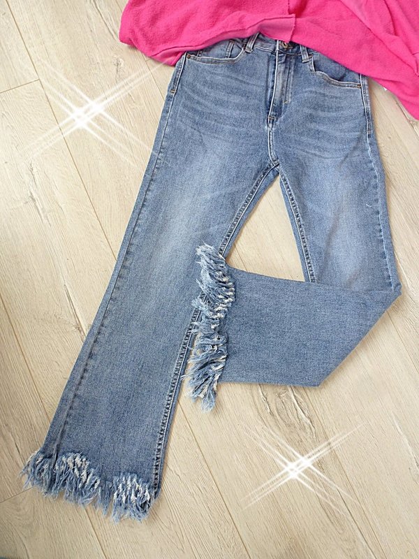 S M L XL  schöne Jeans unten ausgefranst neue Kollektion