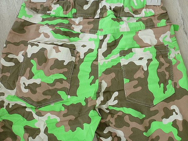 36 38 schöne Joggpant Hose Chino camouflage tarn