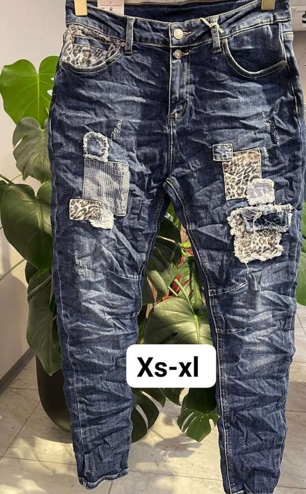XS S M  L Xl schöne Jeans mit Leo Patches  neue Kollektion dunkle Waschung