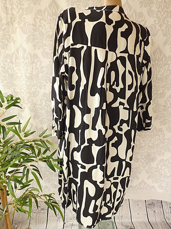40 42 44 oversize Kleid long Tunika mit Muster Hängerchen Knöpfe